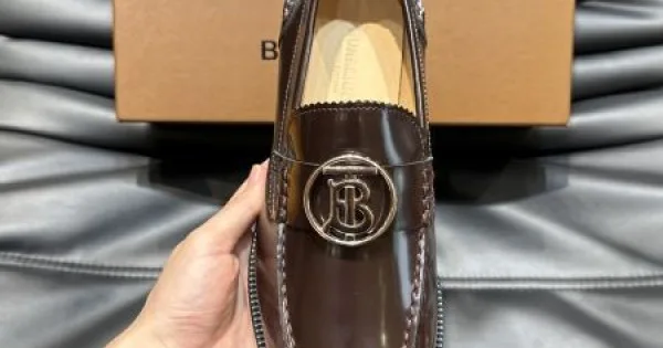 BURBERRY バーバリー リラックス感のある 2026 メンズ用 ビジネスシューズ 商品画像 11