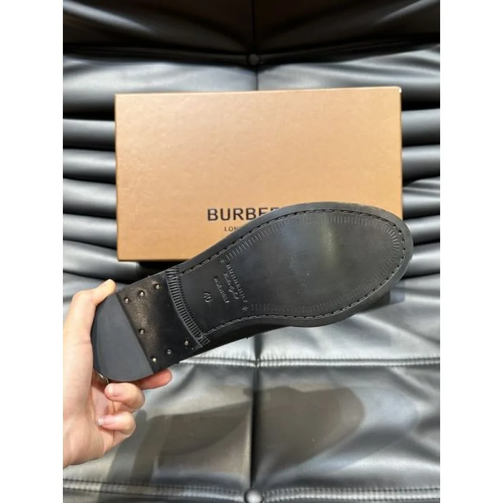 BURBERRY バーバリー 明るい雰囲気があり 2026 メンズ用 ビジネスシューズ 商品画像 9
