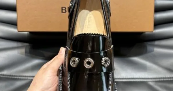 BURBERRY バーバリー 明るい雰囲気があり 2026 メンズ用 ビジネスシューズ 商品画像 11