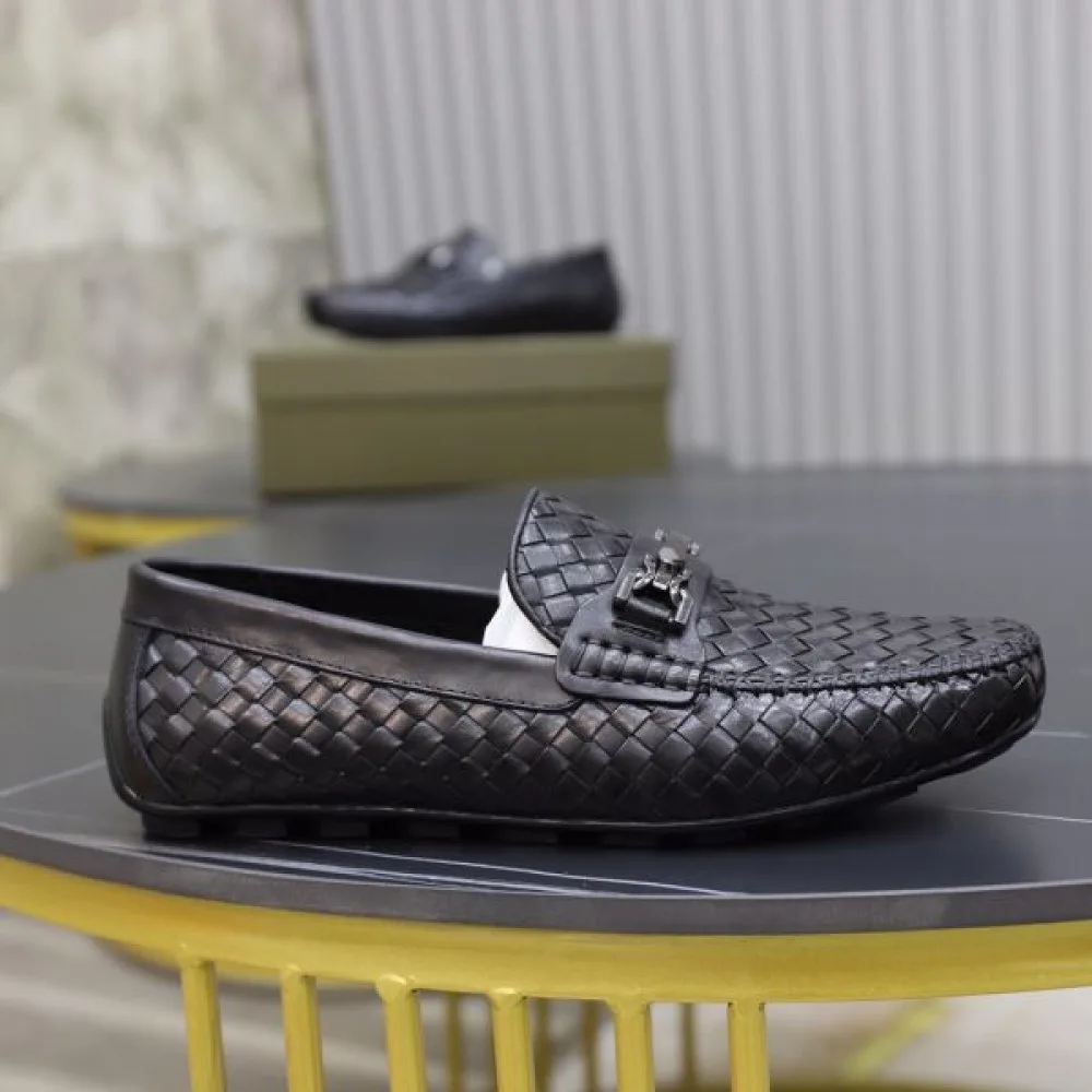 BOTTEGA VENETA ボッテガヴェネタ 在庫あり即発 2026 メンズ用 ビジネスシューズ 商品画像 3