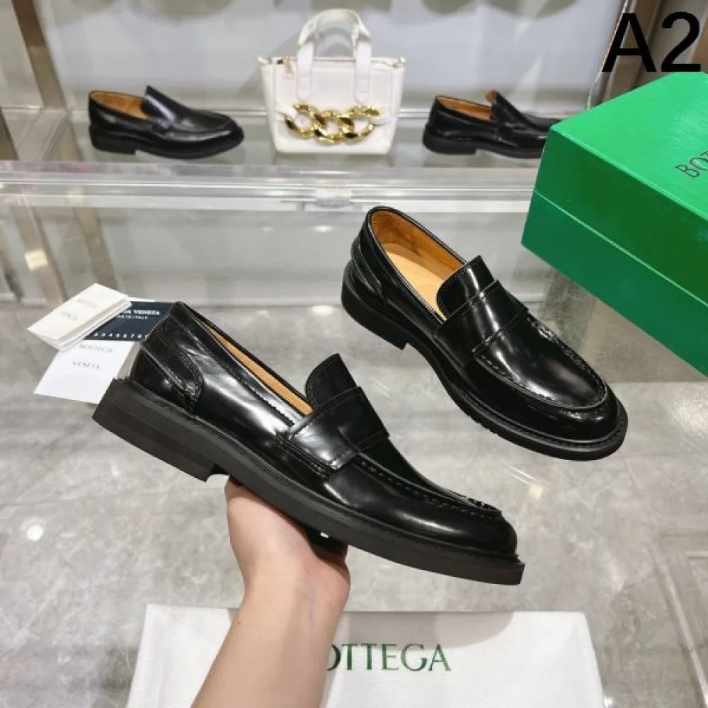 BOTTEGA VENETA ボッテガヴェネタ ギフトにも! 2026 メンズ用 ビジネスシューズ 商品画像 2