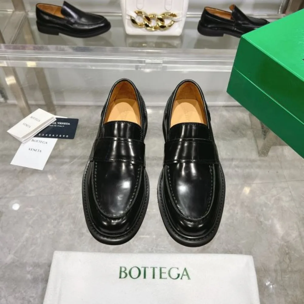 BOTTEGA VENETA ボッテガヴェネタ ギフトにも! 2026 メンズ用 ビジネスシューズ 商品画像 3