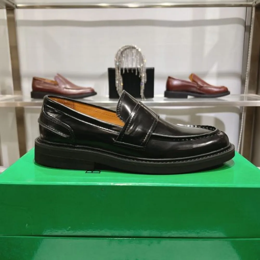 BOTTEGA VENETA ボッテガヴェネタ ギフトにも! 2026 メンズ用 ビジネスシューズ 商品画像 4
