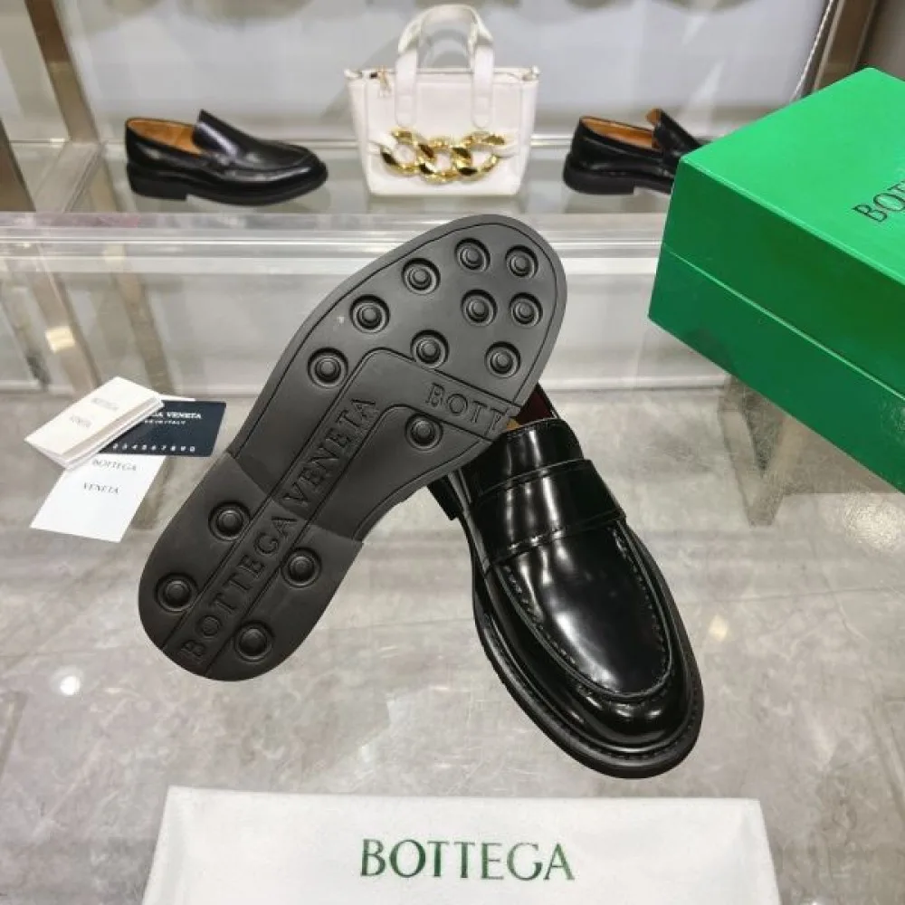BOTTEGA VENETA ボッテガヴェネタ ギフトにも! 2026 メンズ用 ビジネスシューズ 商品画像 9