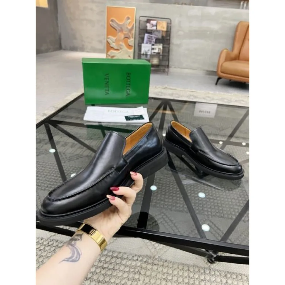BOTTEGA VENETA ボッテガヴェネタ 最新デザイン 2026 メンズ用 ビジネスシューズ 商品画像 5