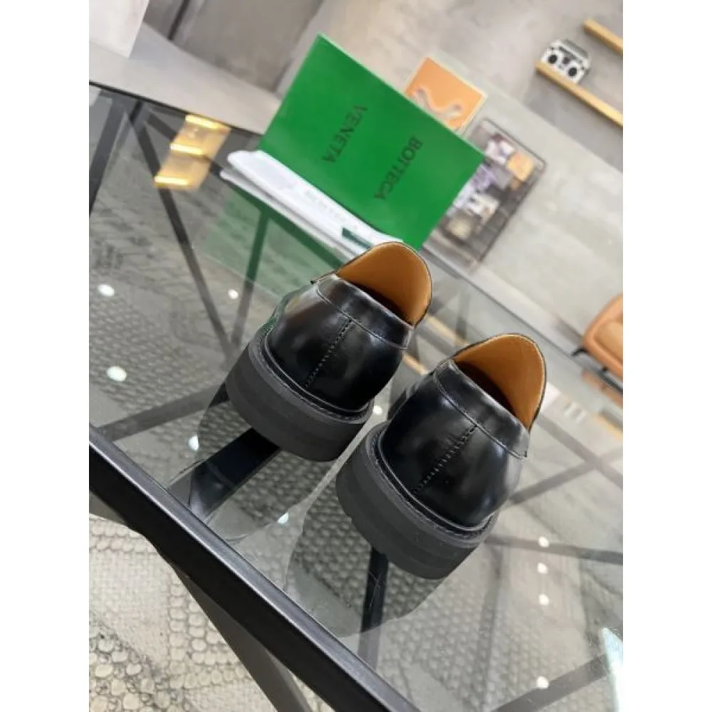 BOTTEGA VENETA ボッテガヴェネタ 最新デザイン 2026 メンズ用 ビジネスシューズ 商品画像 8