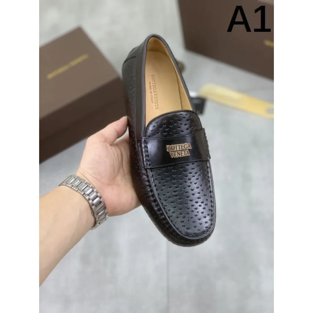 BOTTEGA VENETA ボッテガヴェネタ 最新作即発 2026 メンズ用 ビジネスシューズ 商品画像 1