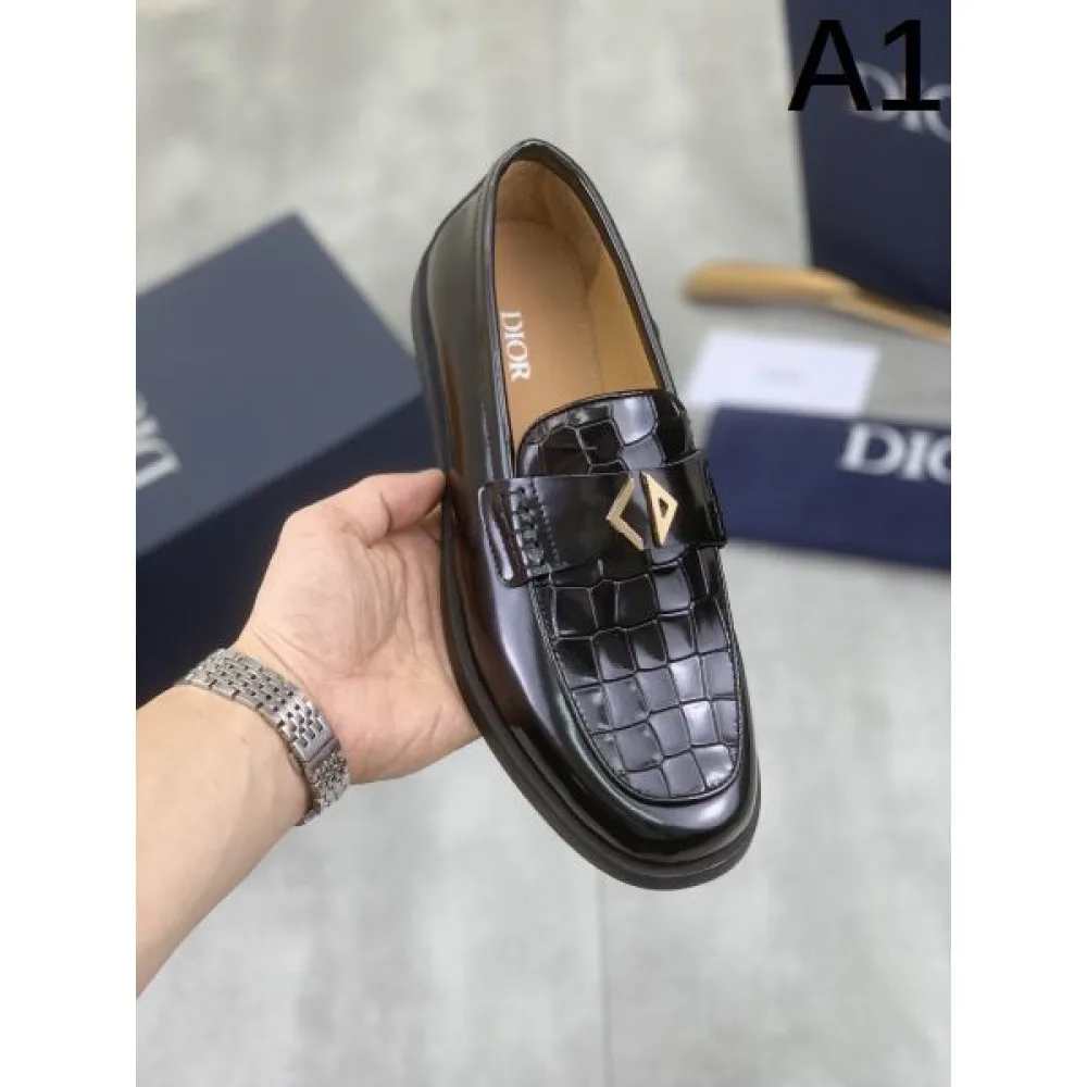 DIOR ディオール 雑誌も街も人気アイテム 2026 メンズ用 ビジネスシューズ 商品画像 1