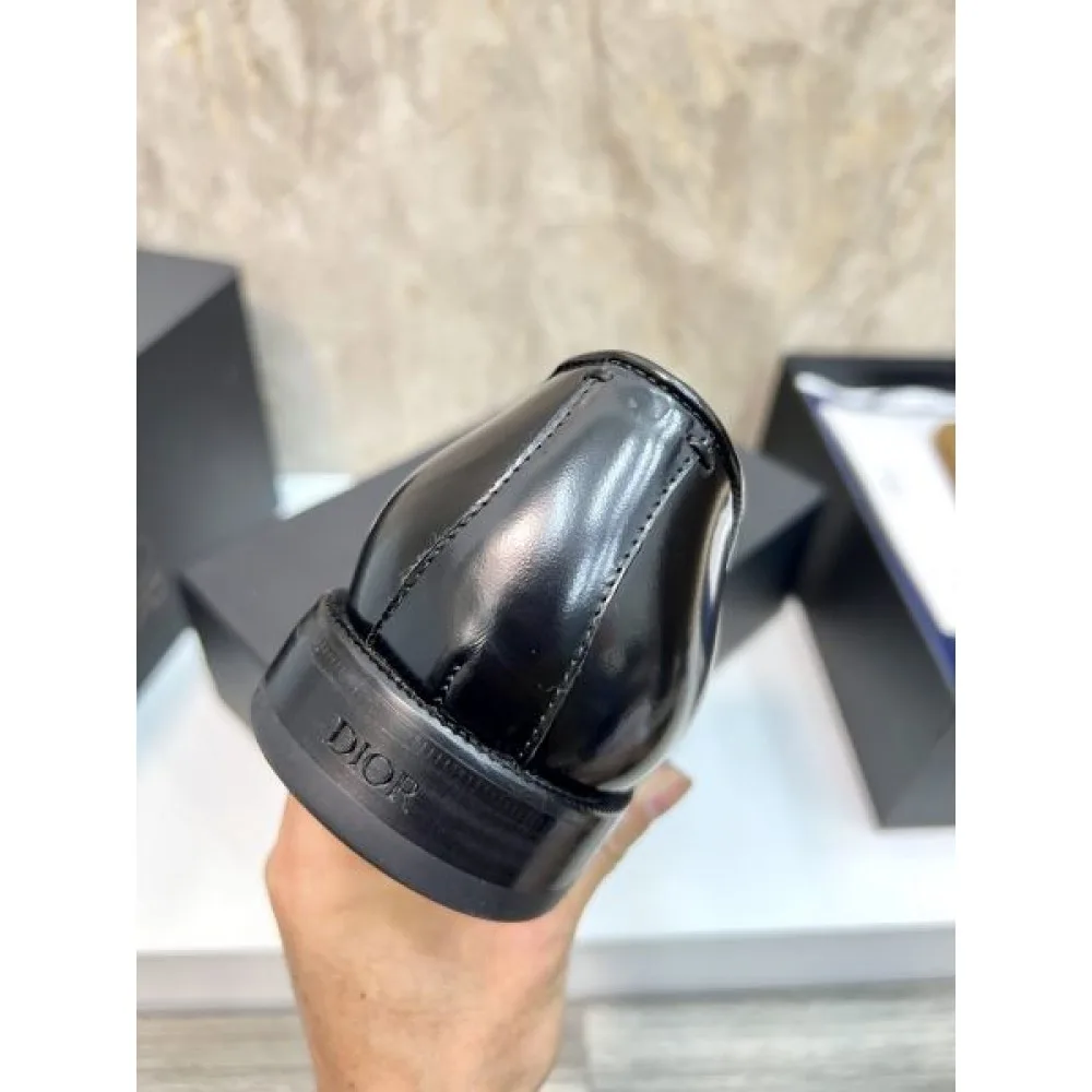 DIOR ディオール 毎シーズン存在感のある 2026 メンズ用 ビジネスシューズ 商品画像 9
