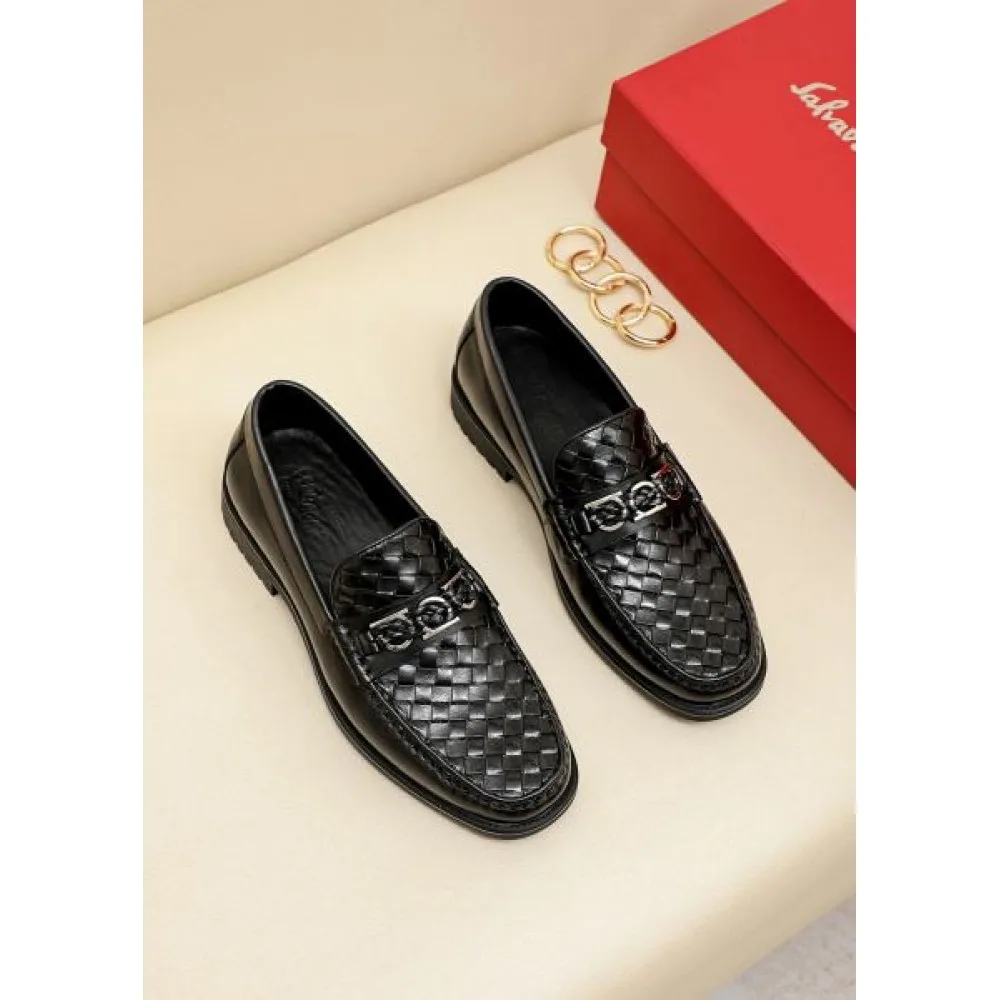 FERRAGAMO サルヴァトーレ フェラガモ コーデの主役 2026 メンズ用 ビジネスシューズ 商品画像 1