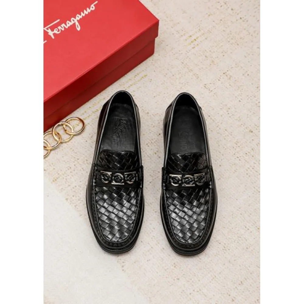 FERRAGAMO サルヴァトーレ フェラガモ コーデの主役 2026 メンズ用 ビジネスシューズ 商品画像 2