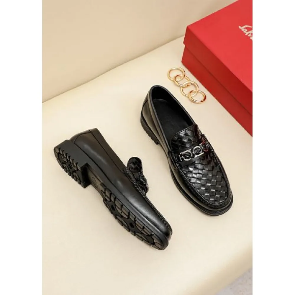FERRAGAMO サルヴァトーレ フェラガモ コーデの主役 2026 メンズ用 ビジネスシューズ 商品画像 3