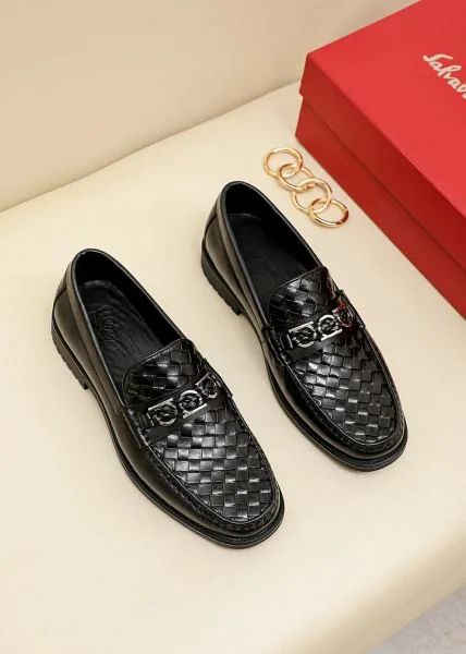 FERRAGAMO サルヴァトーレ フェラガモ コーデの主役 2026 メンズ用 ビジネスシューズ 商品画像 10