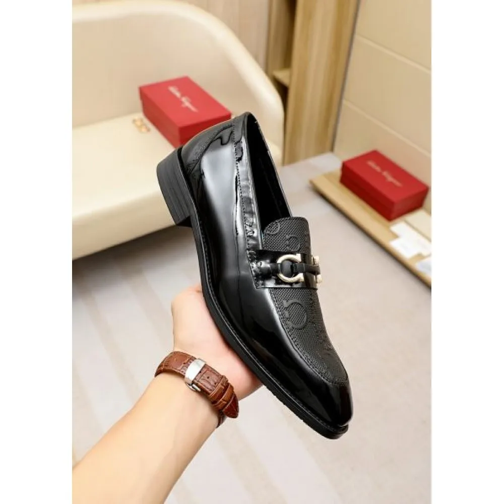 FERRAGAMO サルヴァトーレ フェラガモ 今季トレンド 2026 メンズ用 ビジネスシューズ 商品画像 4