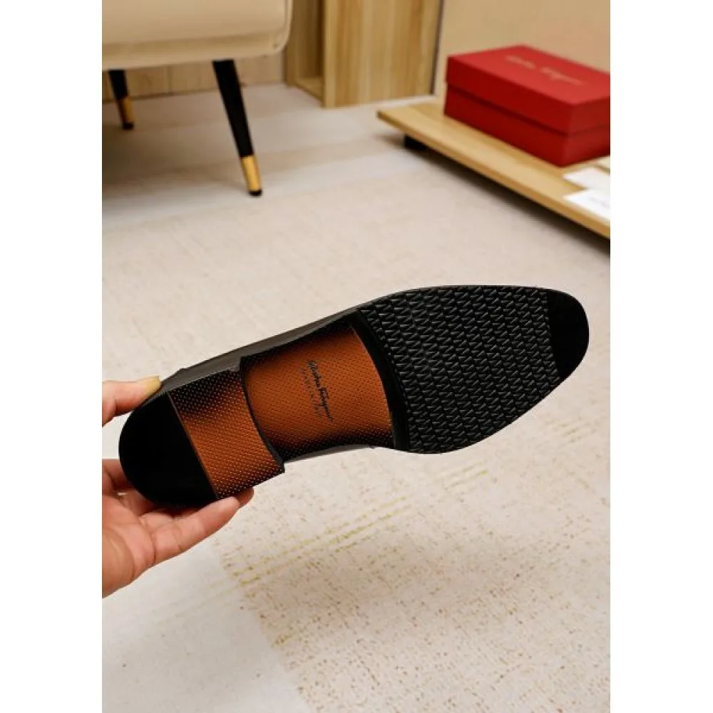 FERRAGAMO サルヴァトーレ フェラガモ 一枚でお洒落 2026 メンズ用 ビジネスシューズ 商品画像 9