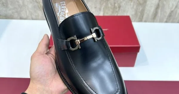 FERRAGAMO サルヴァトーレ フェラガモ 話題沸騰中 2026 メンズ用 ビジネスシューズ 商品画像 11