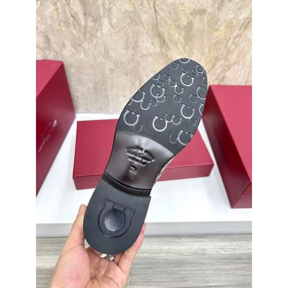 FERRAGAMO サルヴァトーレ フェラガモ 絶対欲しい 2026 メンズ用 ビジネスシューズ 商品画像 9