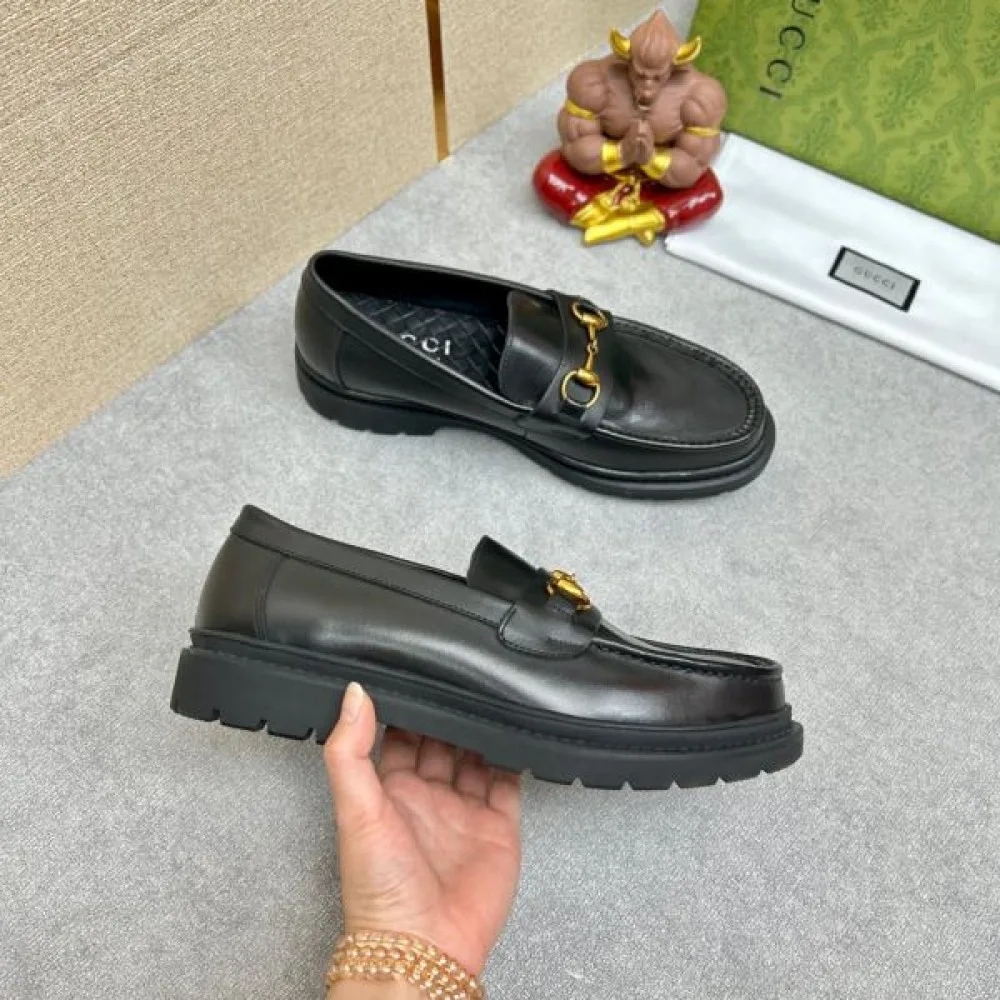 緊急セールで驚き価格 GUCCI グッチ 2026 メンズ用 ビジネスシューズ 商品画像 3