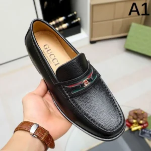 最短1週間 日本未発売 GUCCI グッチ 2026 メンズ用 ビジネスシューズ 商品画像 1