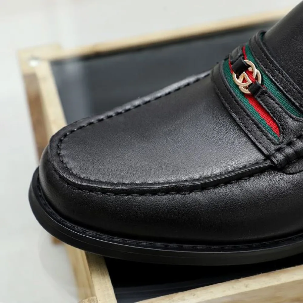 最短1週間 日本未発売 GUCCI グッチ 2026 メンズ用 ビジネスシューズ 商品画像 7