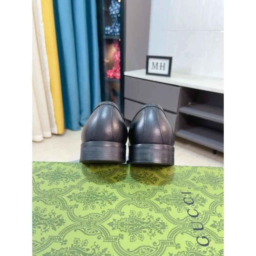 カジュアルで気分爽快 GUCCI グッチ 2026 メンズ用 ビジネスシューズ 商品画像 9
