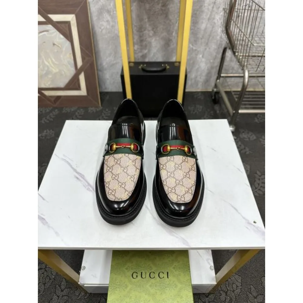 GUCCI グッチ 印象に残るデザイン 2026 メンズ用 ビジネスシューズ 商品画像 4