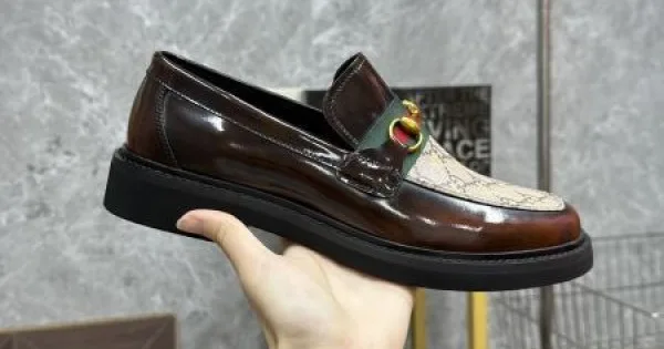 GUCCI グッチ 印象に残るデザイン 2026 メンズ用 ビジネスシューズ 商品画像 11