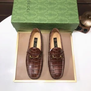 GUCCI グッチ 心惹かれるスタイル 2026 メンズ用 ビジネスシューズ 商品画像 1