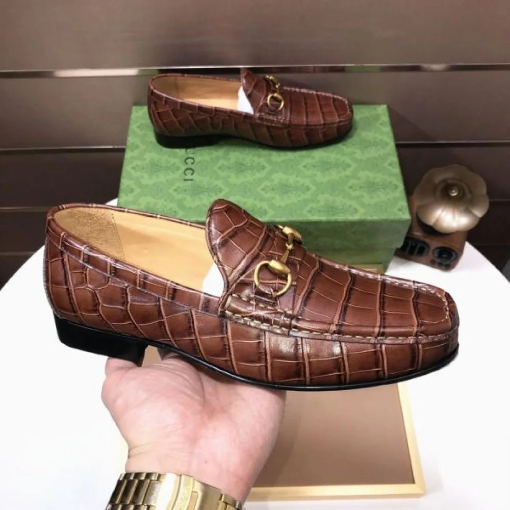 GUCCI グッチ 心惹かれるスタイル 2026 メンズ用 ビジネスシューズ 商品画像 4