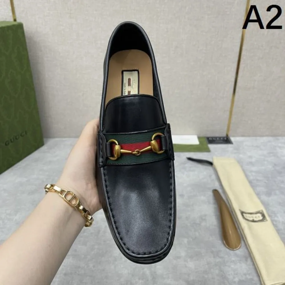 GUCCI グッチ 今年の夏はこれで決まり 2026 メンズ用 ビジネスシューズ 商品画像 2