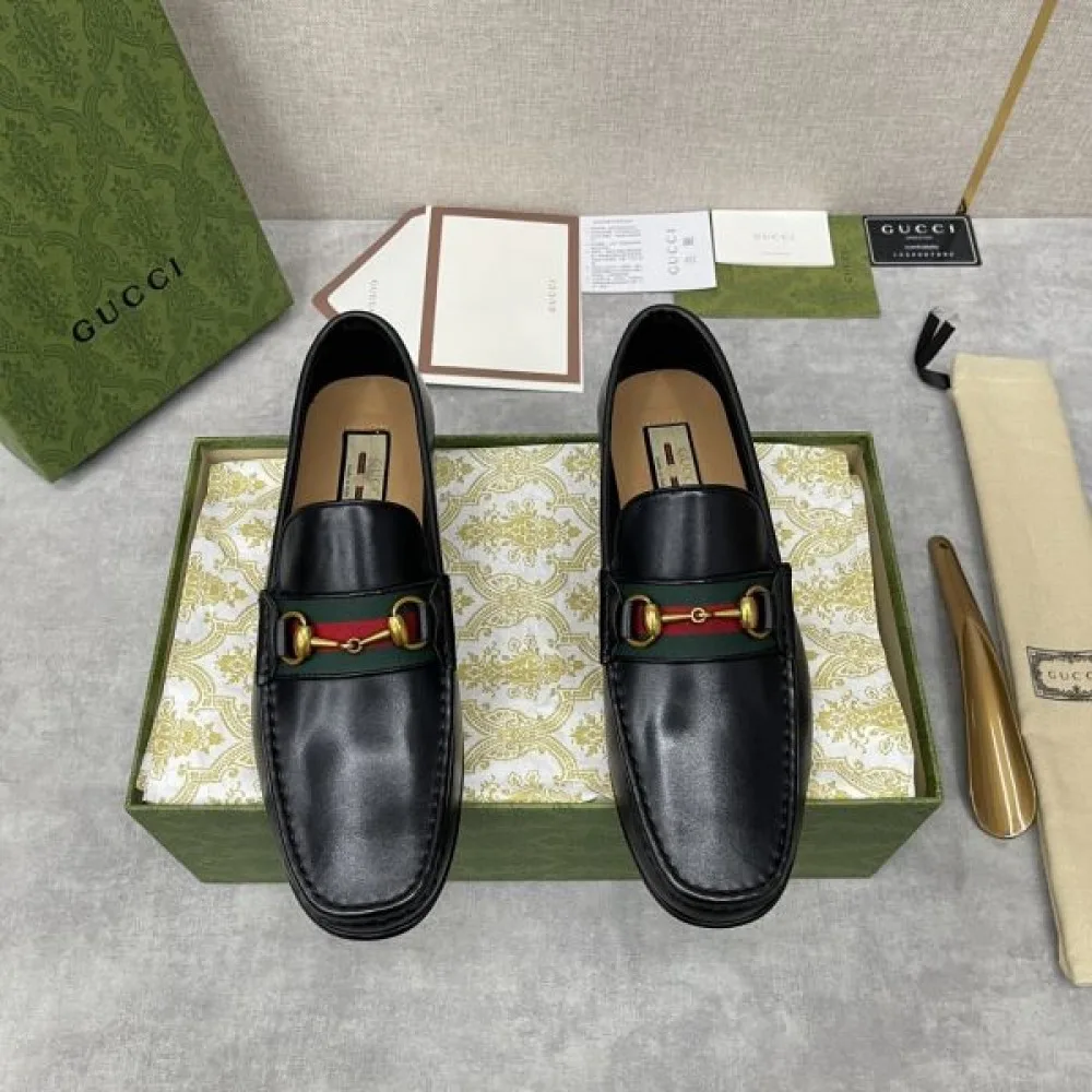 GUCCI グッチ 今年の夏はこれで決まり 2026 メンズ用 ビジネスシューズ 商品画像 3