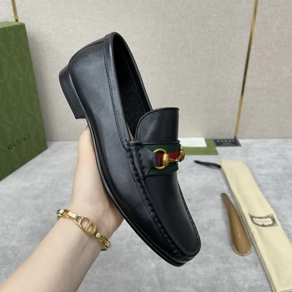 GUCCI グッチ 今年の夏はこれで決まり 2026 メンズ用 ビジネスシューズ 商品画像 6