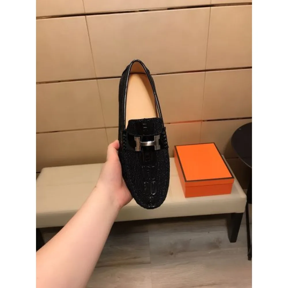 HERMES エルメス きれいめコーデに変身 2026 メンズ用 ビジネスシューズ 商品画像 3
