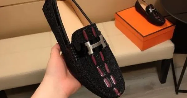 HERMES エルメス きれいめコーデに変身 2026 メンズ用 ビジネスシューズ 商品画像 11
