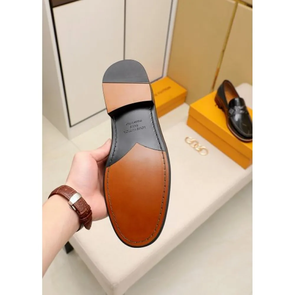 LOUIS VUITTON ルイヴィトン 今年の大トレンド 2026 メンズ用 ビジネスシューズ 商品画像 9