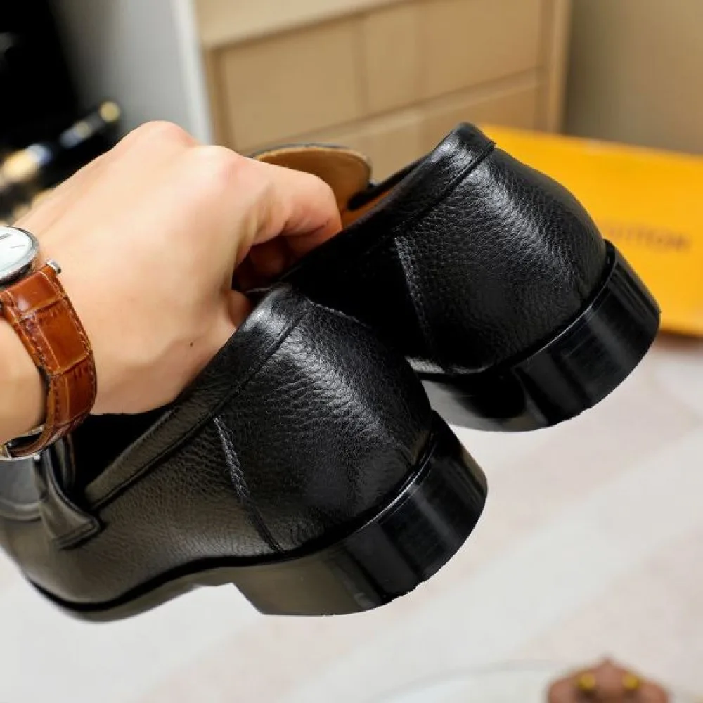 LOUIS VUITTON ルイヴィトン 大人っぽい雰囲気 2026 メンズ用 ビジネスシューズ 商品画像 9