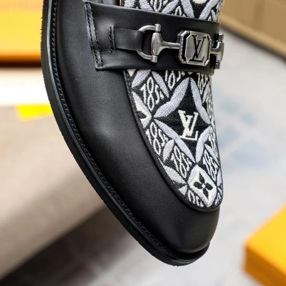 LOUIS VUITTON ルイヴィトン 大人っぽい雰囲気 2026 メンズ用 ビジネスシューズ 商品画像 7