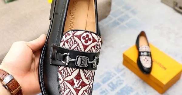LOUIS VUITTON ルイヴィトン 大人っぽい雰囲気 2026 メンズ用 ビジネスシューズ 商品画像 11