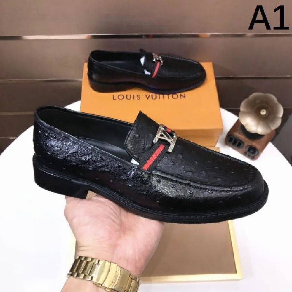 LOUIS VUITTON ルイヴィトン 夏らしい色味 2026 メンズ用 ビジネスシューズ 商品画像 1