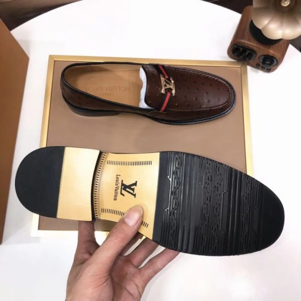 LOUIS VUITTON ルイヴィトン 夏らしい色味 2026 メンズ用 ビジネスシューズ 商品画像 9