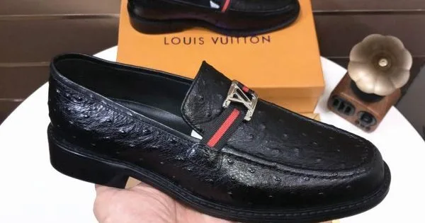 LOUIS VUITTON ルイヴィトン 夏らしい色味 2026 メンズ用 ビジネスシューズ 商品画像 11