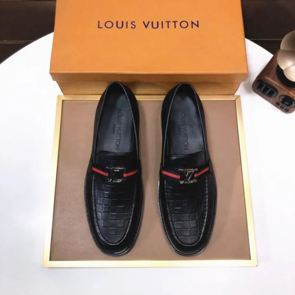 LOUIS VUITTON ルイヴィトン 限定デザイン 2026 メンズ用 ビジネスシューズ 商品画像 3