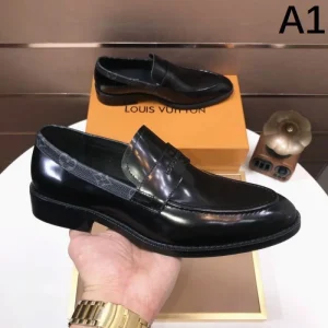 LOUIS VUITTON ルイヴィトン 入手超困難 2026 メンズ用 ビジネスシューズ 商品画像 1