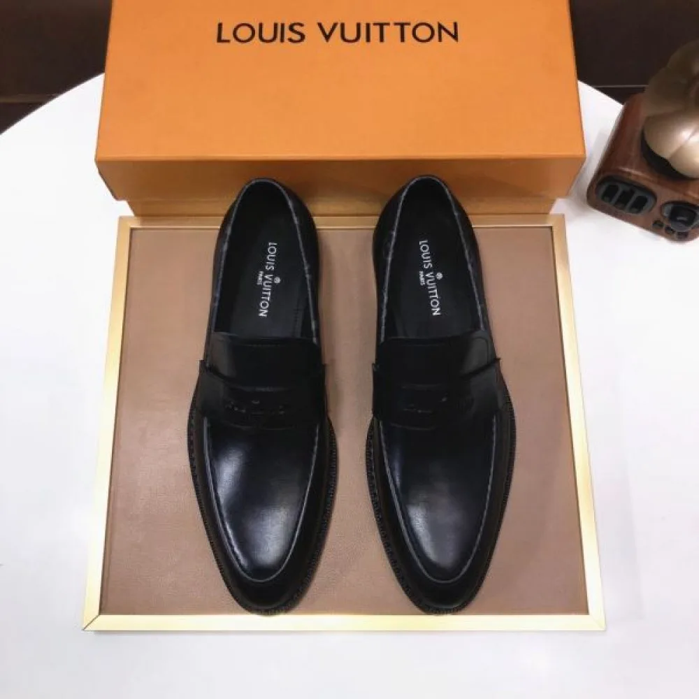 LOUIS VUITTON ルイヴィトン 入手超困難 2026 メンズ用 ビジネスシューズ 商品画像 3