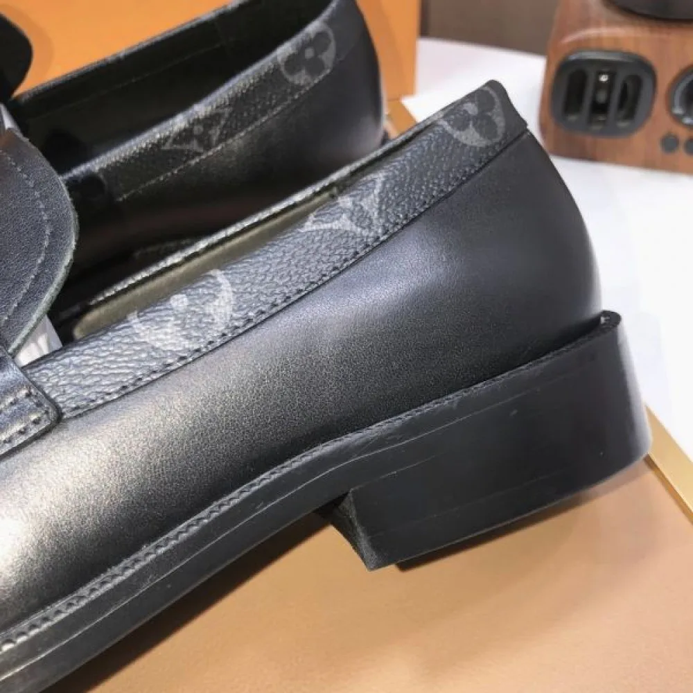 LOUIS VUITTON ルイヴィトン 入手超困難 2026 メンズ用 ビジネスシューズ 商品画像 8