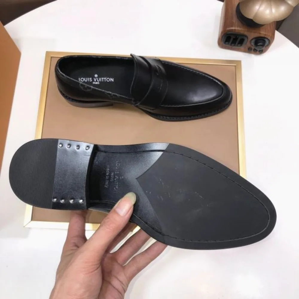 LOUIS VUITTON ルイヴィトン 入手超困難 2026 メンズ用 ビジネスシューズ 商品画像 9