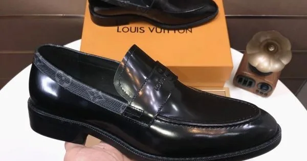 LOUIS VUITTON ルイヴィトン 入手超困難 2026 メンズ用 ビジネスシューズ 商品画像 11