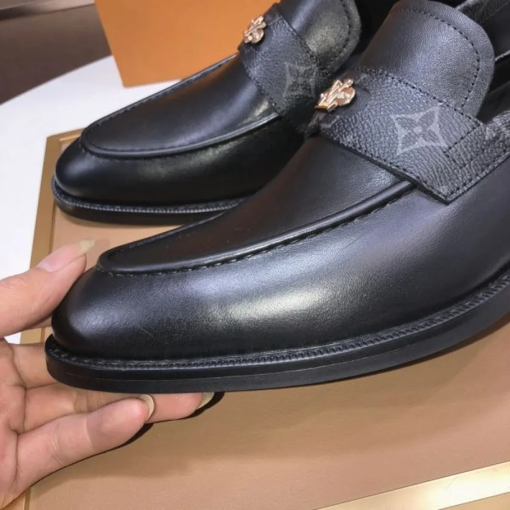LOUIS VUITTON ルイヴィトン 人気上昇中 2026 メンズ用 ビジネスシューズ 商品画像 7