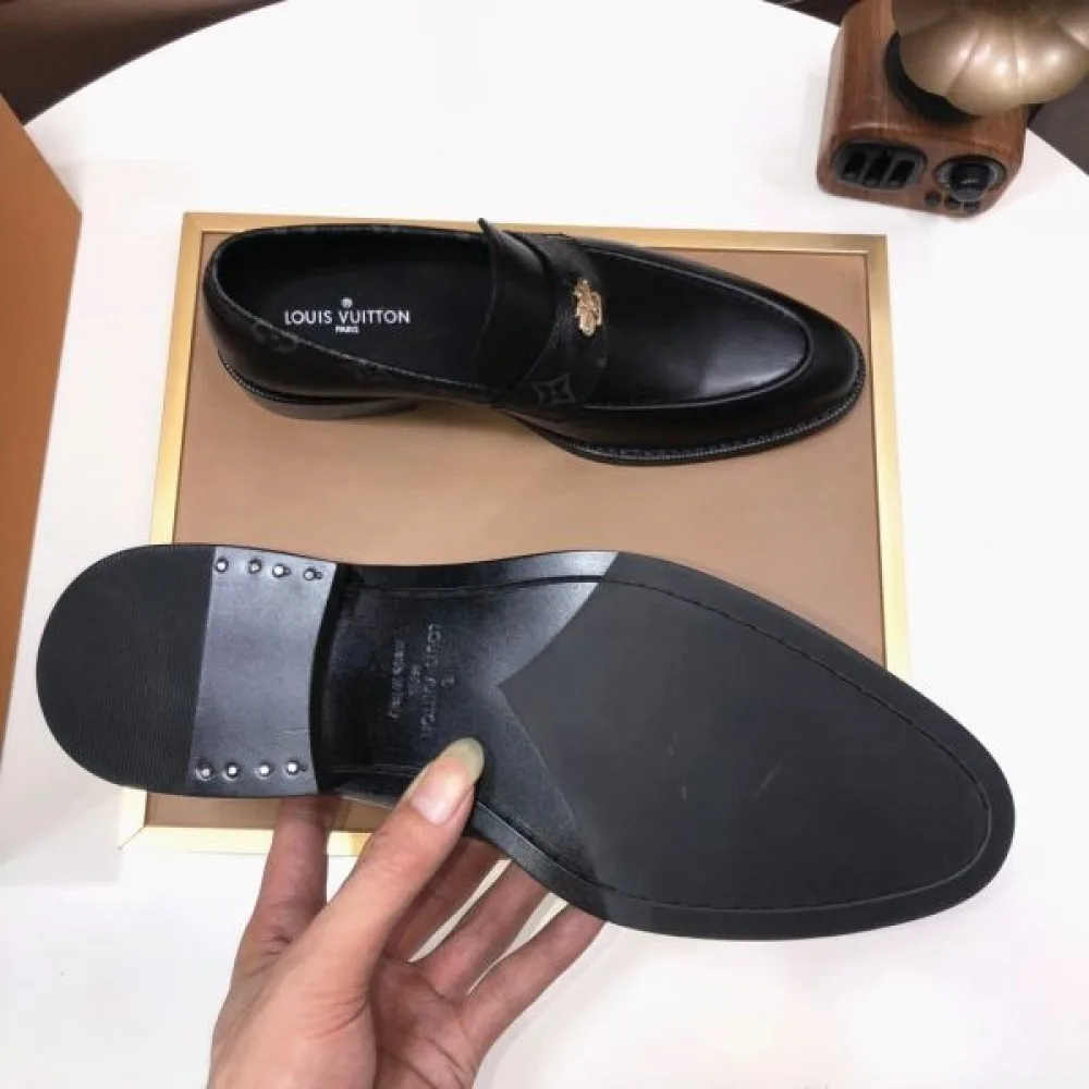 LOUIS VUITTON ルイヴィトン 人気上昇中 2026 メンズ用 ビジネスシューズ 商品画像 9