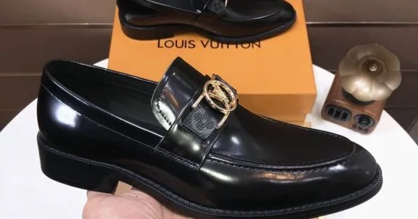 LOUIS VUITTON ルイヴィトン 待望の商品 2026 メンズ用 ビジネスシューズ 商品画像 11